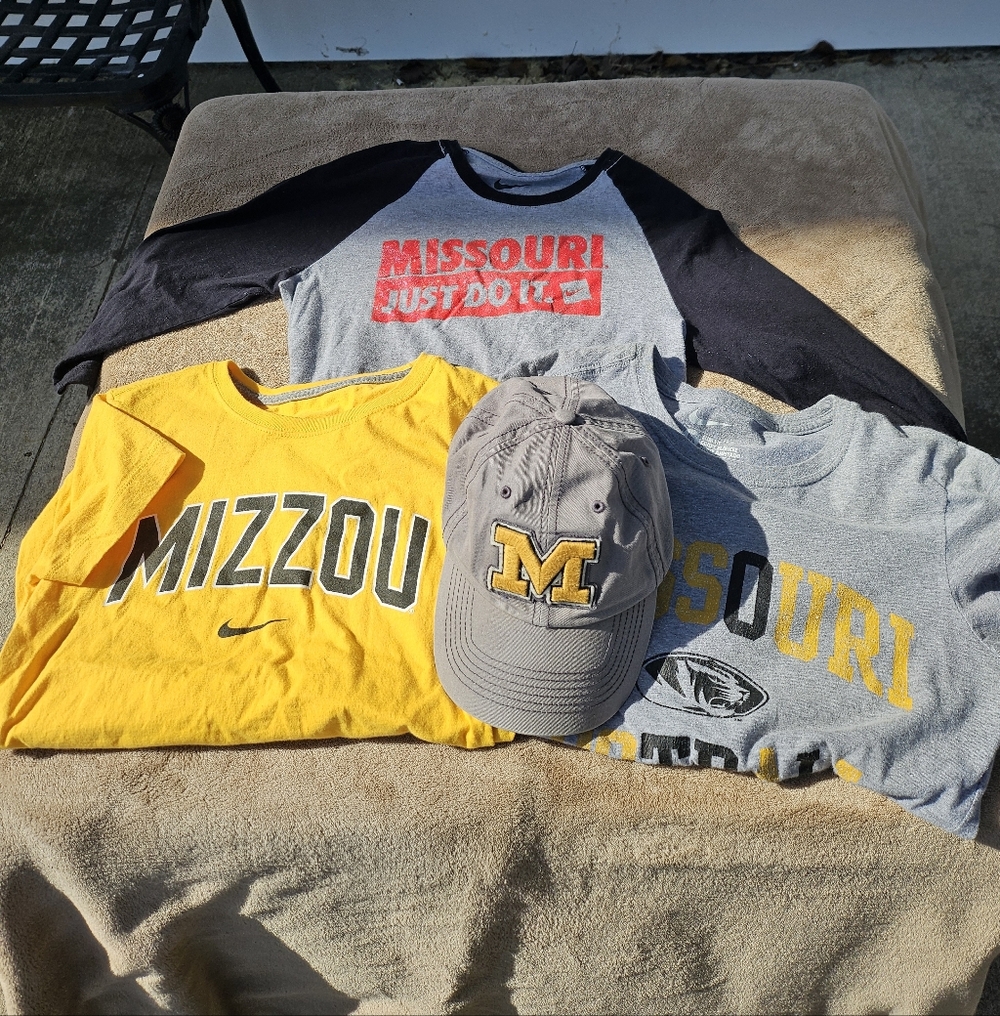 Mizzou University Tee & Baseball Cap Bundle - Gray and Gold
